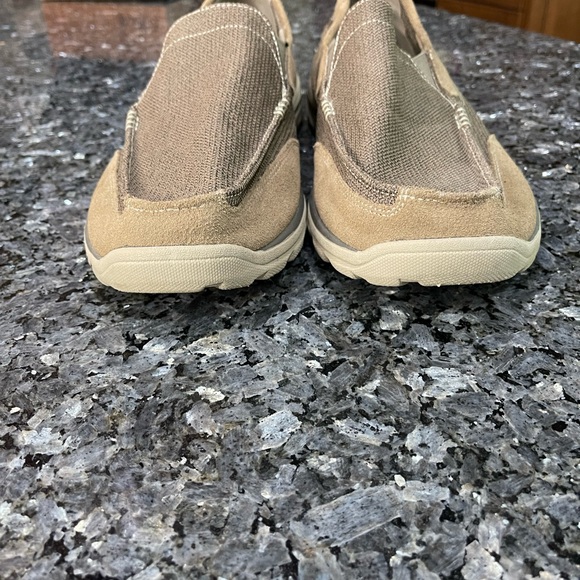 Skechers Superior Milford Stone Color Slip-On Loafers Size 12 Wide - Picture 2 of 7